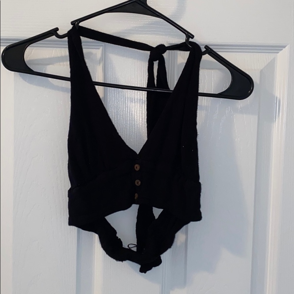 Black super cropped shirt
